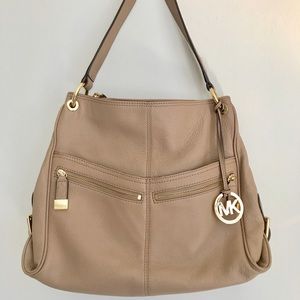 Michael Kors Classic Shoulder Bag